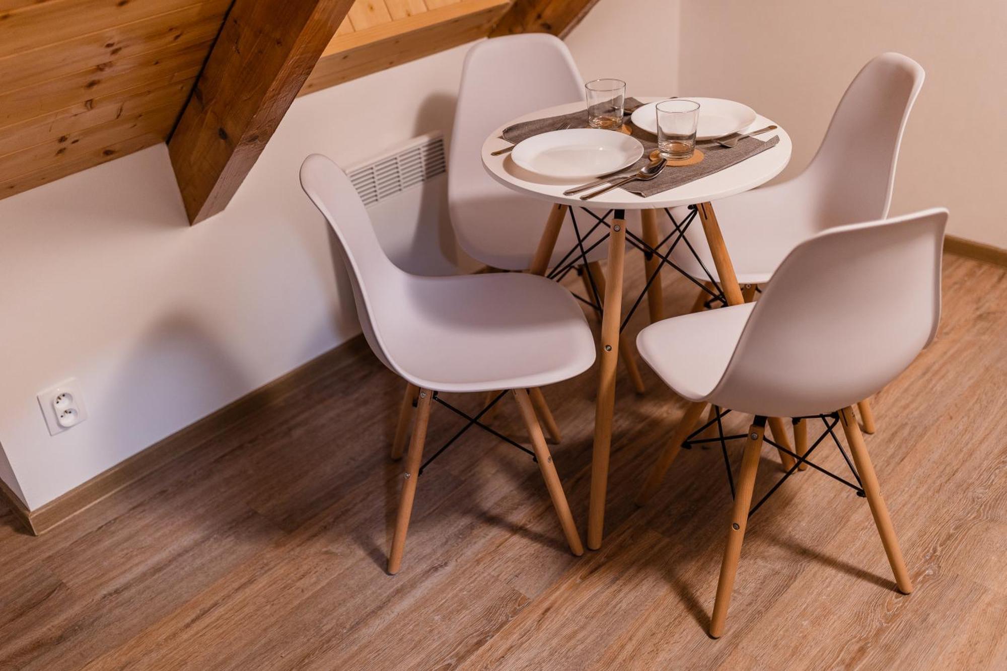 Romanticky Loft Parking U Hlavniho Nadrazi ออลอโมตซ์ ภายนอก รูปภาพ