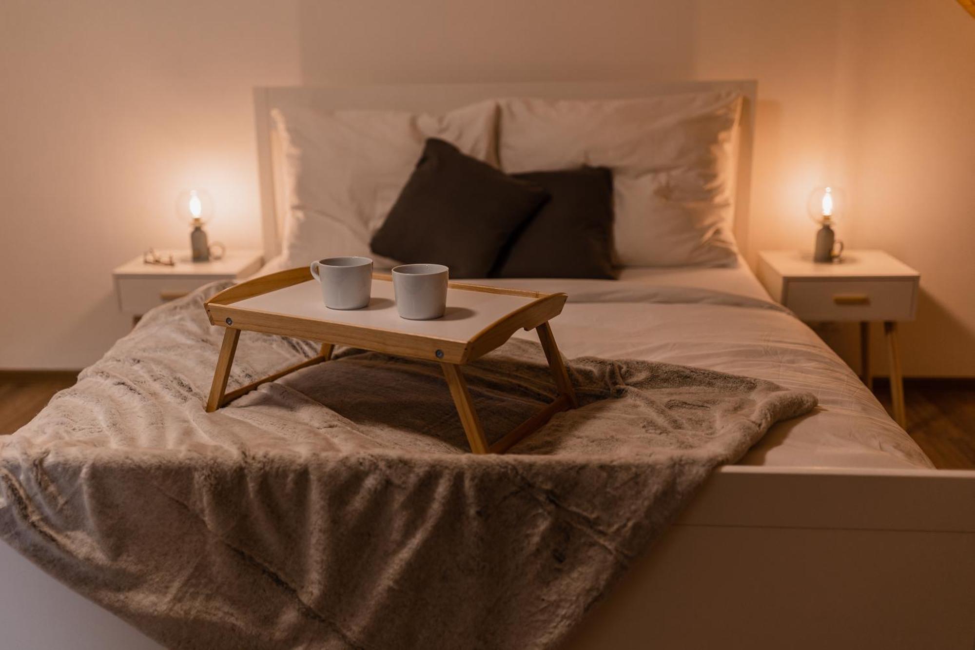 Romanticky Loft Parking U Hlavniho Nadrazi ออลอโมตซ์ ภายนอก รูปภาพ
