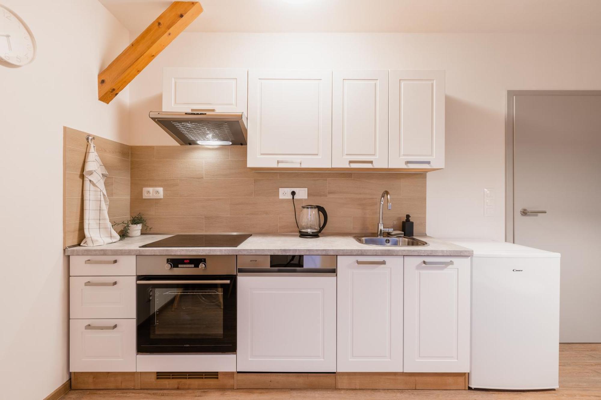 Romanticky Loft Parking U Hlavniho Nadrazi ออลอโมตซ์ ภายนอก รูปภาพ
