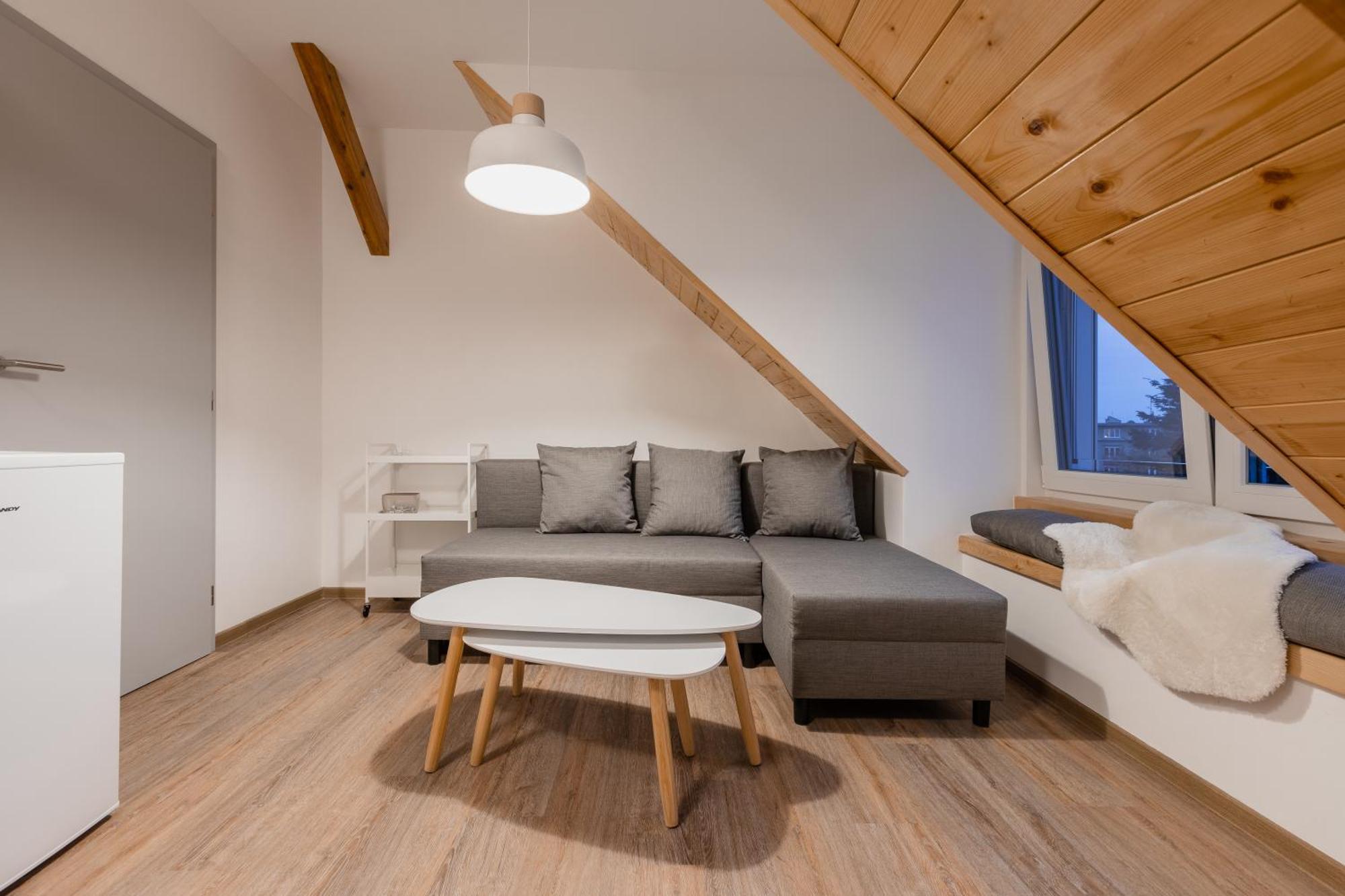 Romanticky Loft Parking U Hlavniho Nadrazi ออลอโมตซ์ ภายนอก รูปภาพ