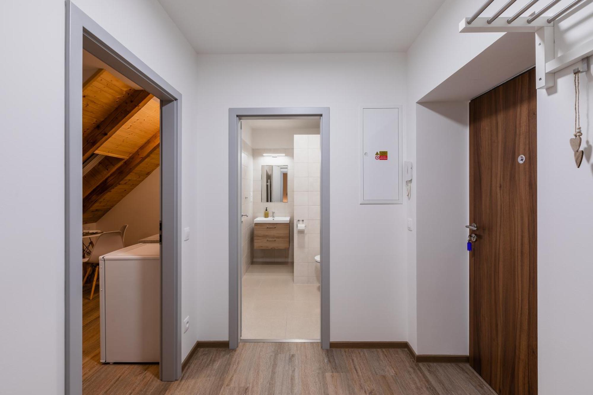 Romanticky Loft Parking U Hlavniho Nadrazi ออลอโมตซ์ ภายนอก รูปภาพ